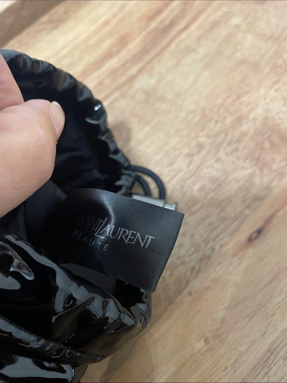 🎆 Yves Saint Laurent Black Patent Drawstring Pouch with Black Opium Set